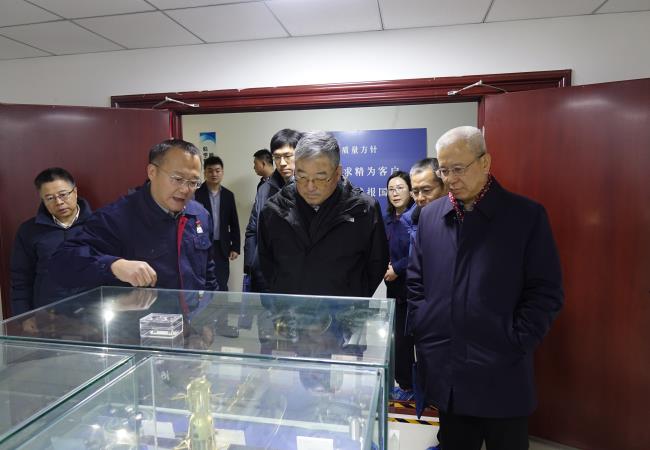 國機(jī)集團(tuán)黨委書記、董事長張曉侖到軸研所調(diào)研